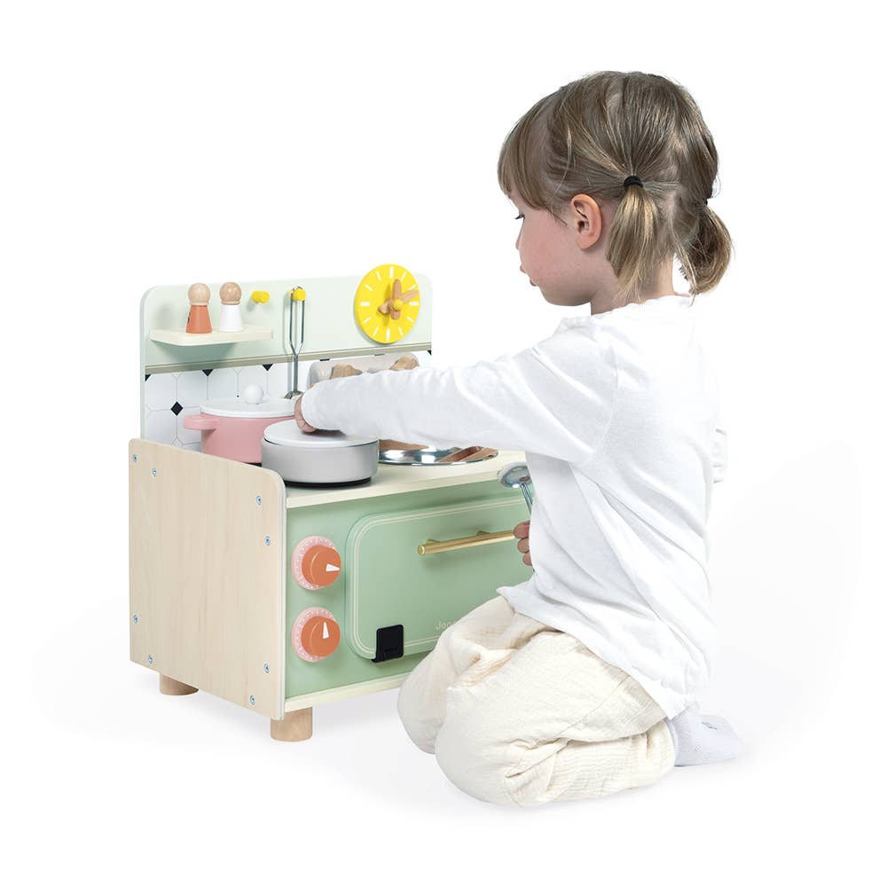 Cottage Chic Mini Kitchenette