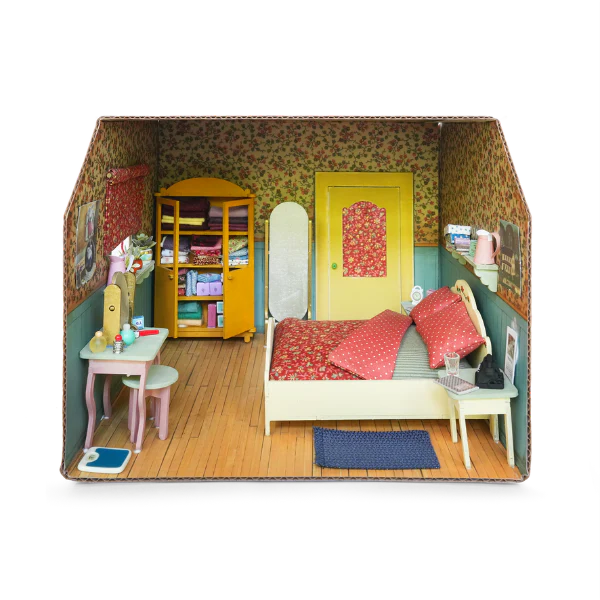 SAM & JULIA MOUSE HOUSE CARDBOARD ROOM BEDROOM