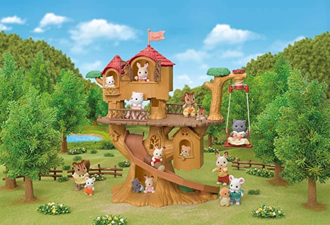 Calico Critters Adventure Tree House Gift Set
